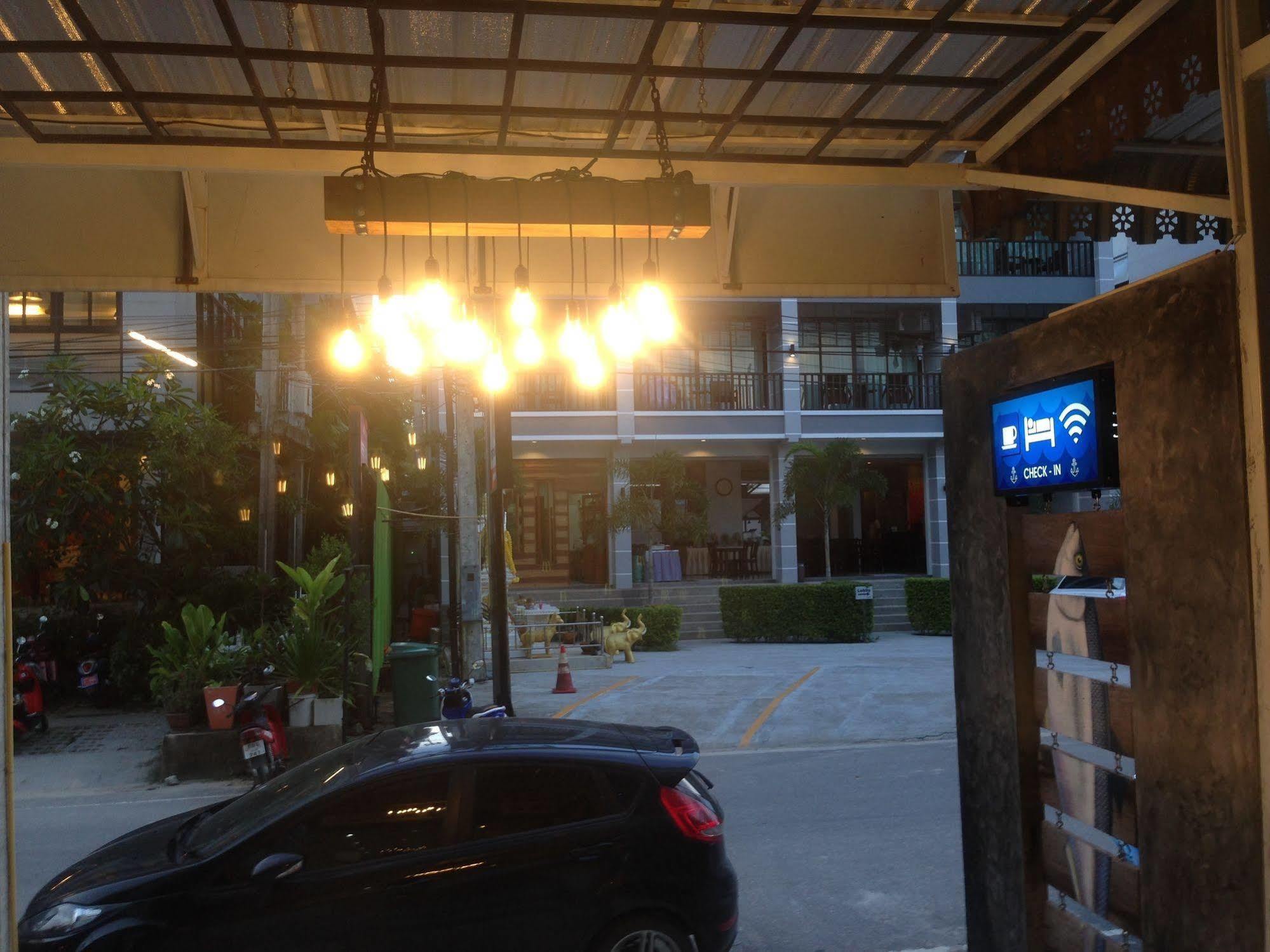 Hotel Ploenlay Ao Nang Zewnętrze zdjęcie